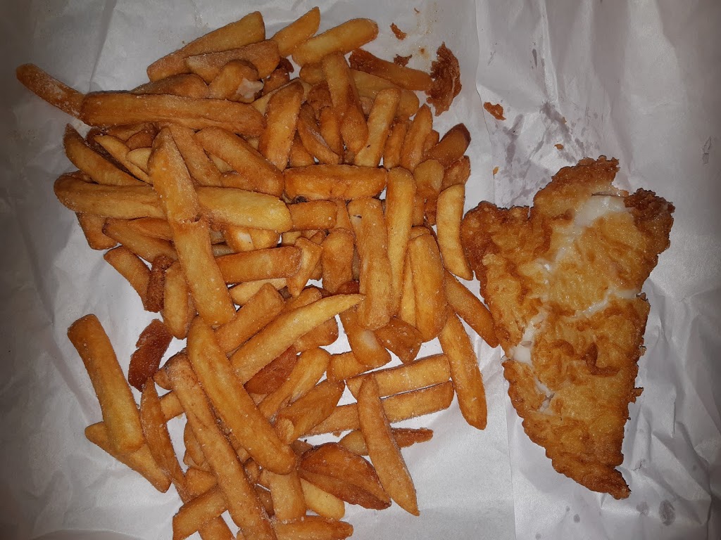 Lakelands Fish & Chips | 49 Banksiadale Gate, Lakelands WA 6180, Australia | Phone: (08) 6313 7931
