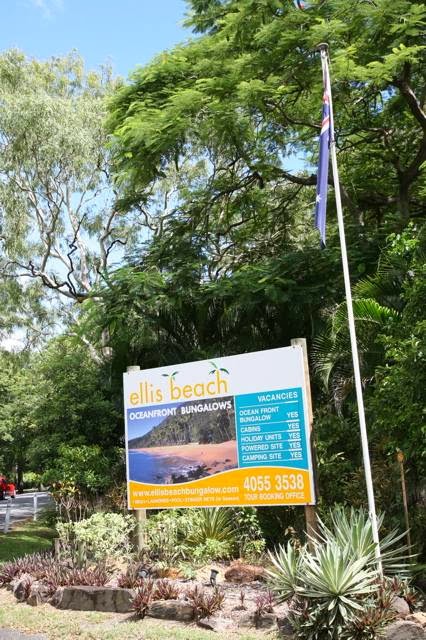 Ellis Beach Oceanfront Bungalows | campground | Captain Cook Highway, Ellis Beach QLD 4879, Australia | 1800637036 OR +61 1800 637 036