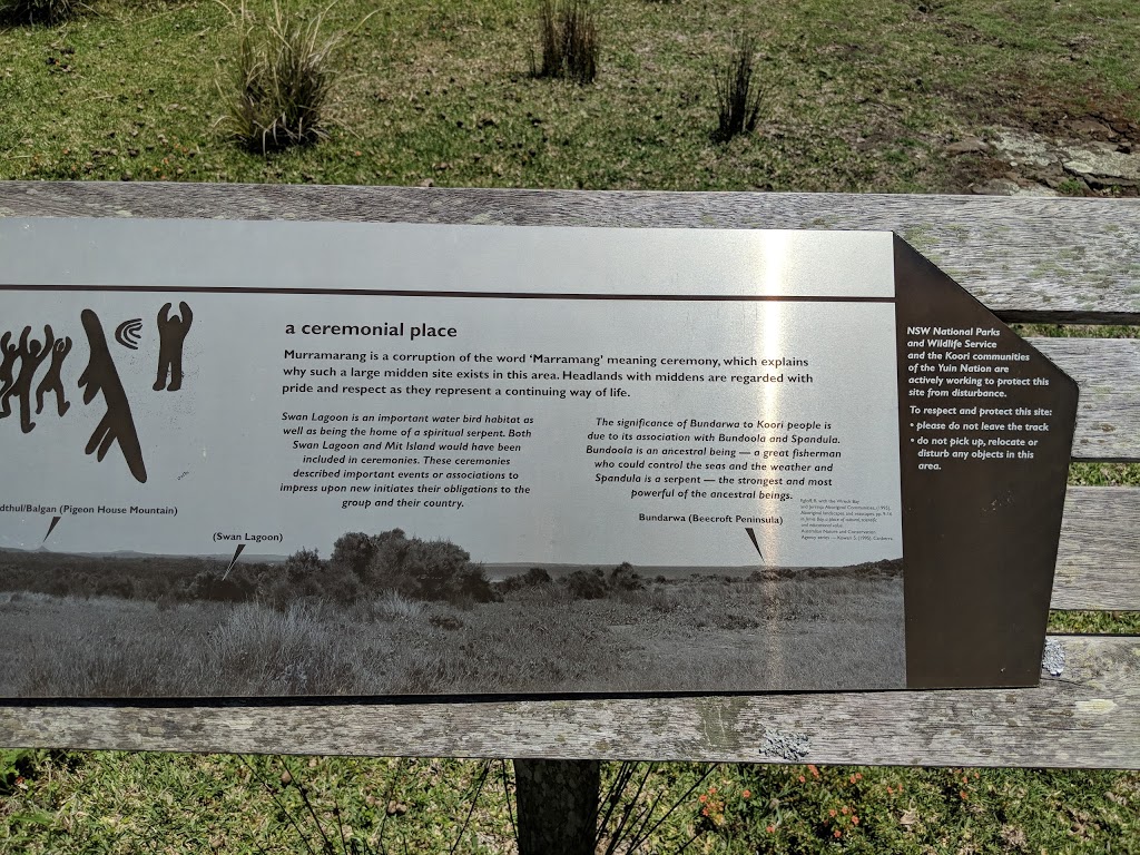 Murramarang Aboriginal Area Walking Track Trail Head | park | 1502334/5 National Route 1, Lake Tabourie NSW 2539, Australia
