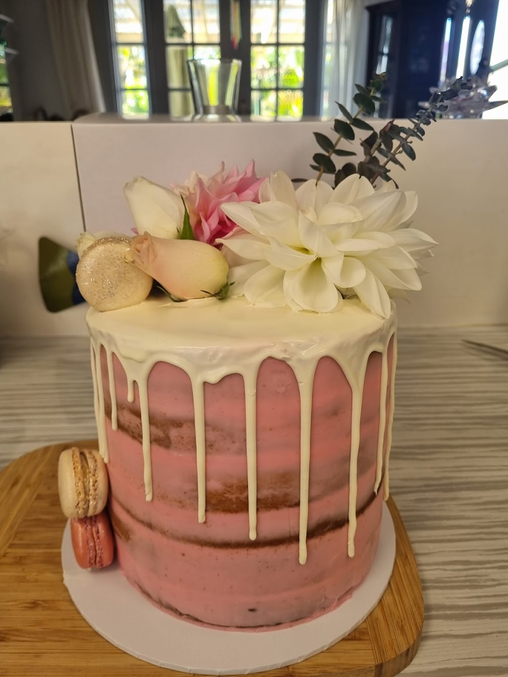 For the Luv of Cakes! | 9 Oak St, Woy Woy NSW 2256, Australia | Phone: 0414 392 429