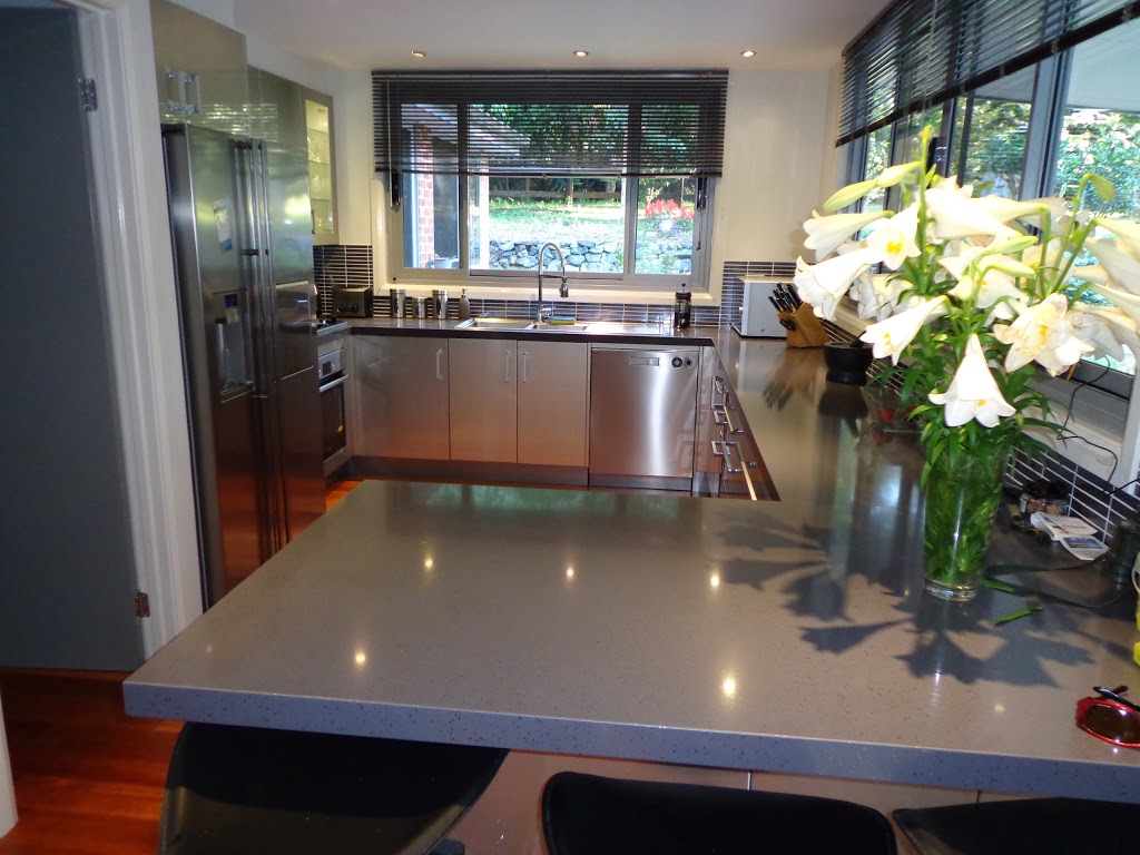 BirdSong Cottage, Coffs Harbour | 111 Korora Basin Rd, Coffs Harbour NSW 2450, Australia | Phone: 0412 445 444