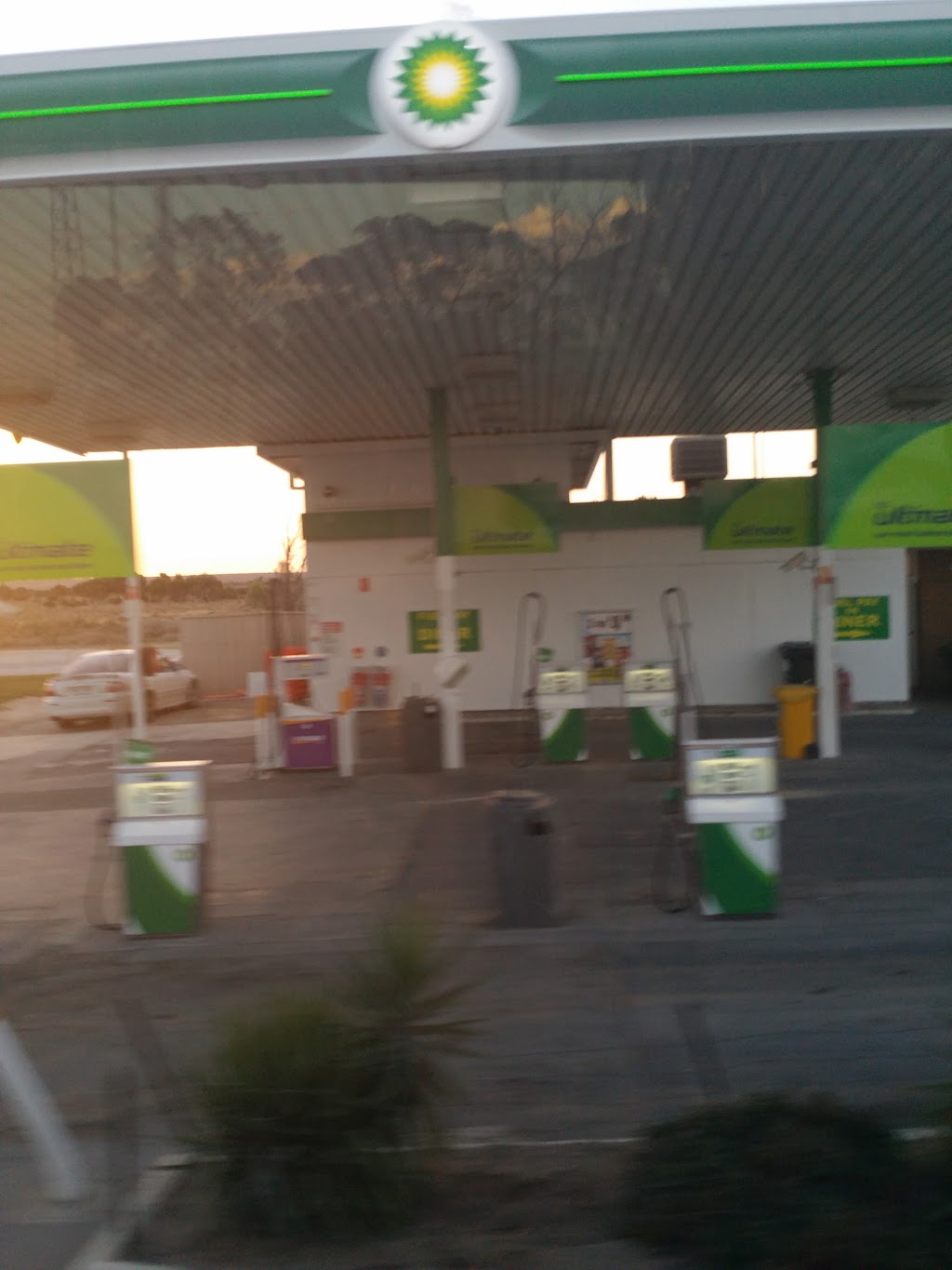 BP | gas station | Sturt Hwy, Blanchetown SA 5357, Australia | 0885405060 OR +61 8 8540 5060