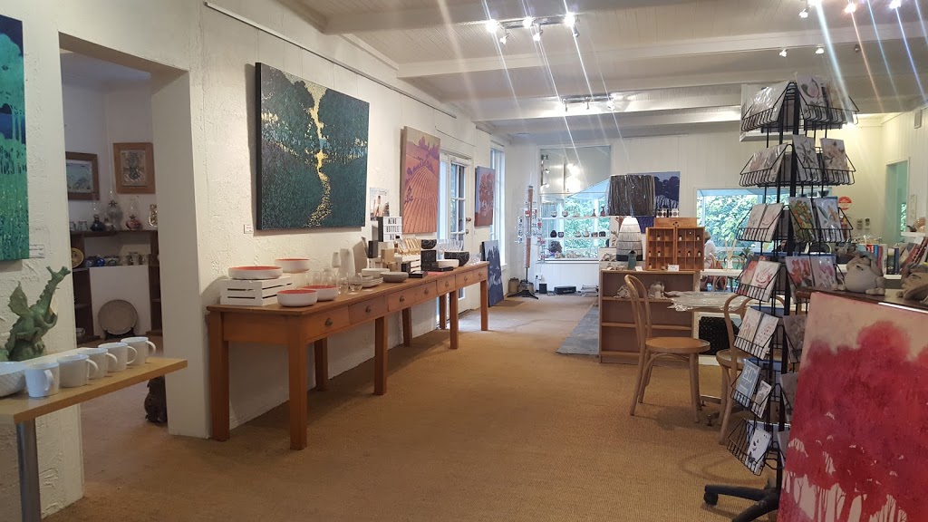 The Giddy Bullfrog Gallery | art gallery | 38 Ocean View Ave, Red Hill South VIC 3937, Australia | 0359892224 OR +61 3 5989 2224