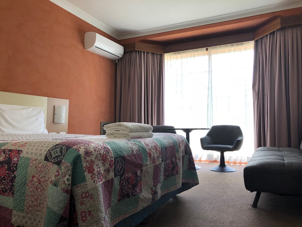 Motel Margeurita | 2 Margeurita Pl, Queanbeyan West NSW 2620, Australia | Phone: (02) 6297 5531