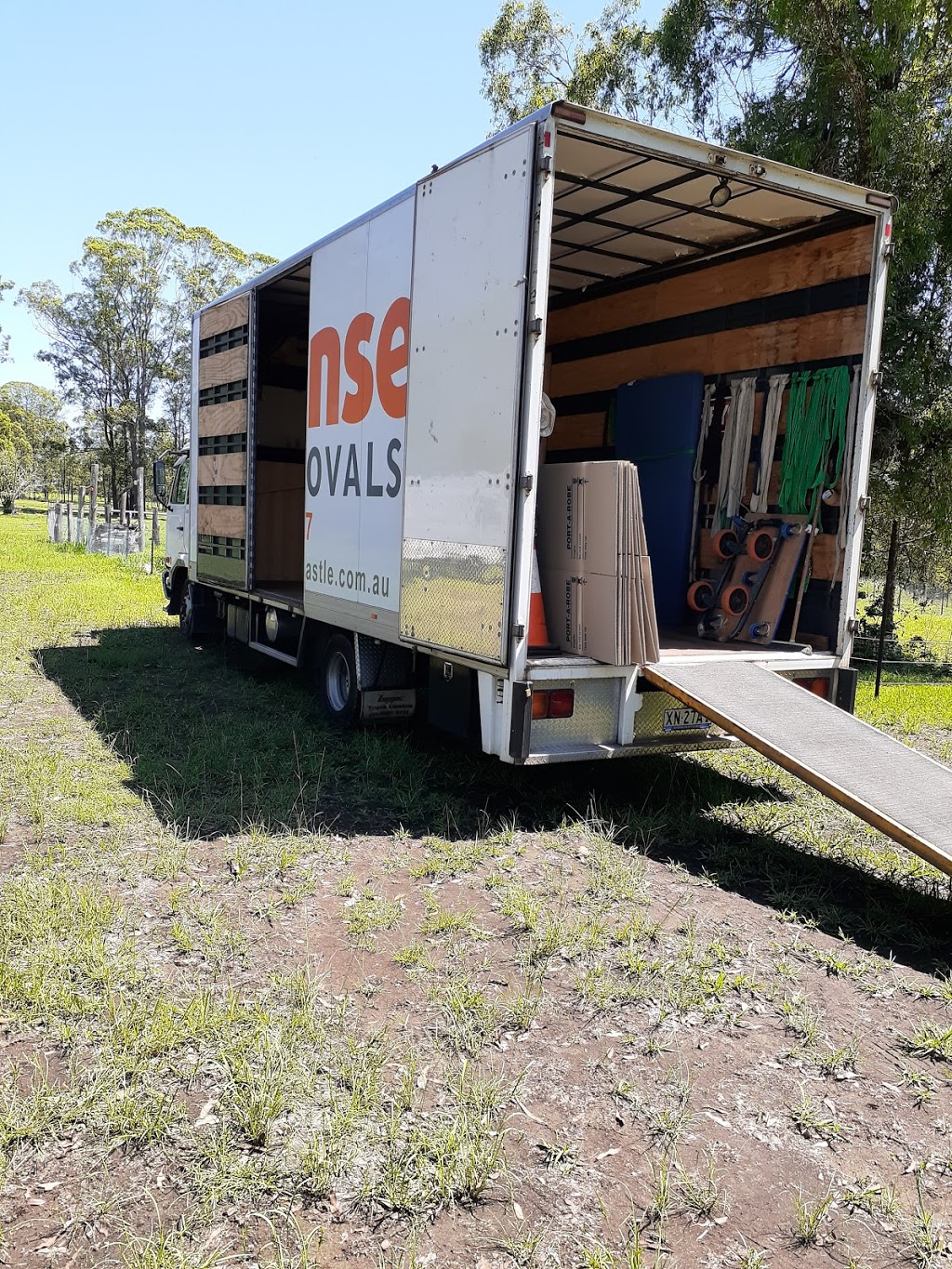 Sunset Removals Pty Ltd | moving company | 8 Bourke St, Adamstown NSW 2289, Australia | 0430111107 OR +61 430 111 107