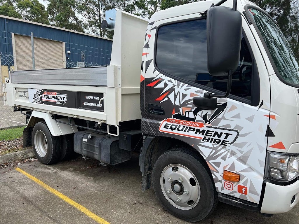 R&J Cronin Equipment Hire | Unit 2/62 Advantage Ave, Morisset NSW 2264, Australia | Phone: 0407 121 061