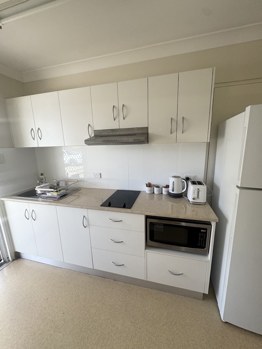 Bulgon Lodge | 7833 Peter Delemothe Rd, Collinsville QLD 4804, Australia | Phone: 0427 928 428
