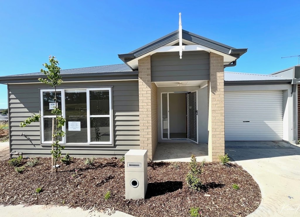 Parks on Ahern – Madison Builders Group | 90-96 Ahern Rd, Pakenham VIC 3810, Australia | Phone: 0414 500 270