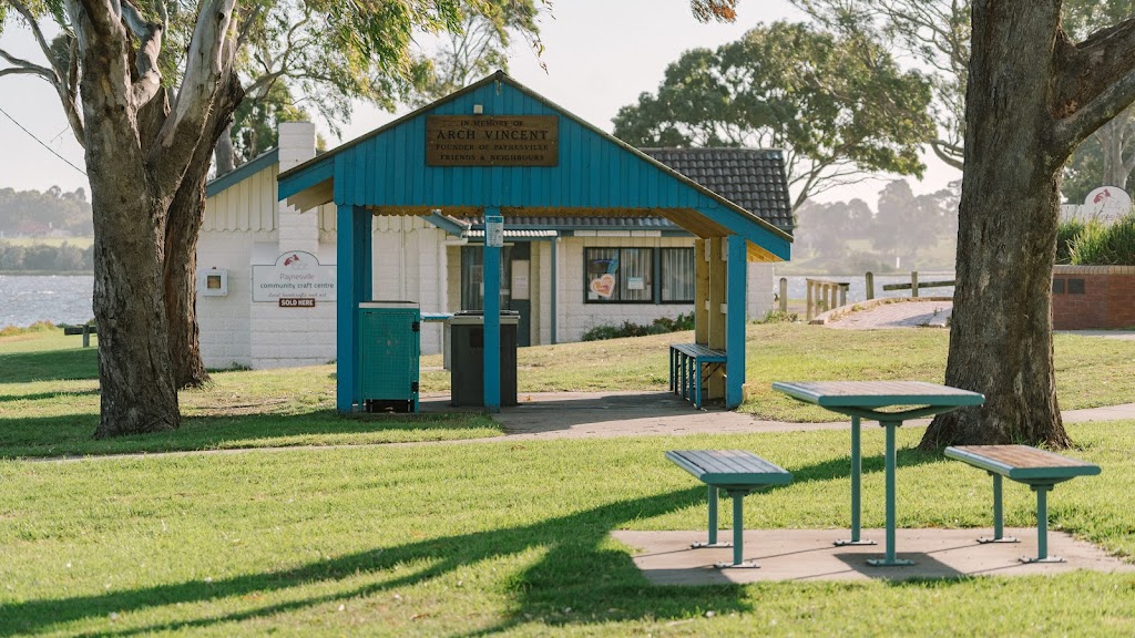 Paynesville Community Craft Centre |  | 7 Sunset Dr, Paynesville VIC 3880, Australia | 0351567479 OR +61 3 5156 7479