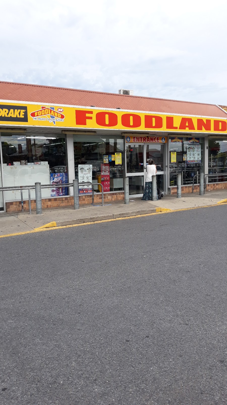 Drakes Royal Park Foodland | store | 16 Tapleys Hill Rd, Royal Park SA 5014, Australia | 0882493000 OR +61 8 8249 3000