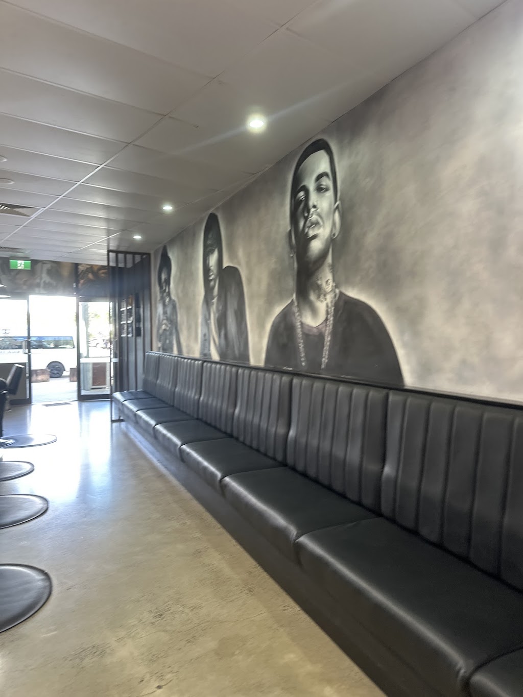 Toobis barber flagstone | 7/25 Bushman Dr, Flagstone QLD 4280, Australia | Phone: (07) 5548 7716