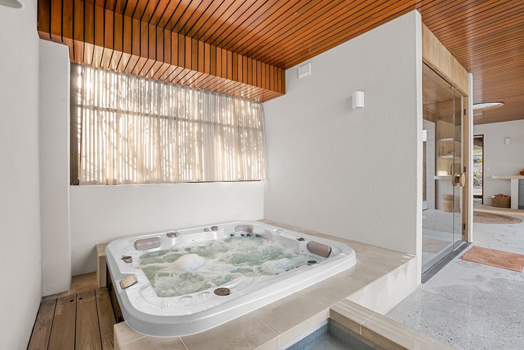 Seaclusion Beachfront House &SPA Wellness Retreat | 5-7 Beech Ln, Casuarina NSW 2487, Australia | Phone: 0402 279 784