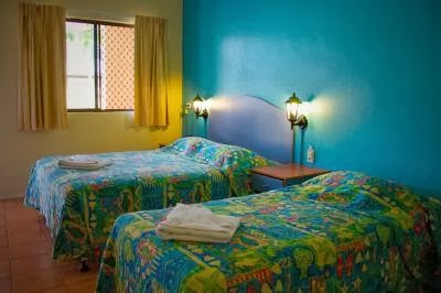 Adobe Motel | lodging | 191 Sheridan St, Cairns North QLD 4870, Australia | 0740515511 OR +61 7 4051 5511
