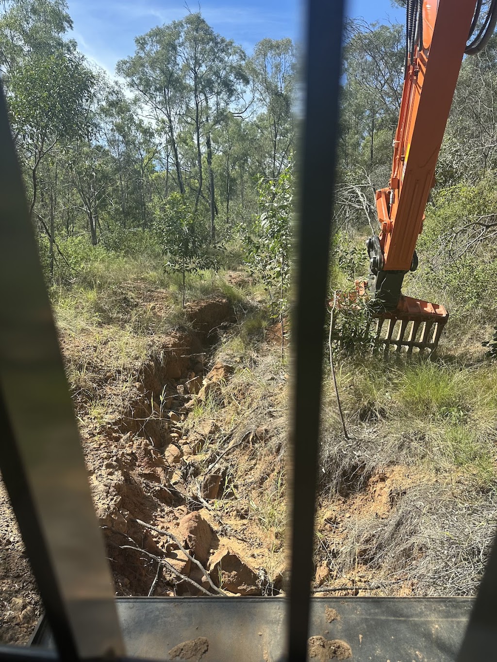 Rippa Tippa Earthworks | Thallon Rd, Kensington Grove QLD 4341, Australia | Phone: 0428 473 966