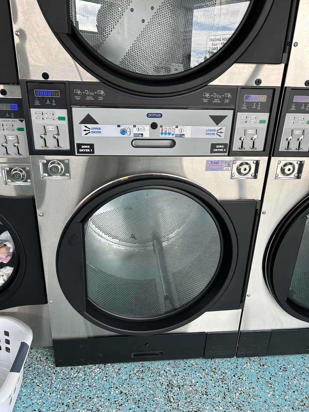 Washworx Laundromat Cobram | 5 Cobram-Koonoomoo Rd, Cobram VIC 3644, Australia | Phone: 0413 573 895