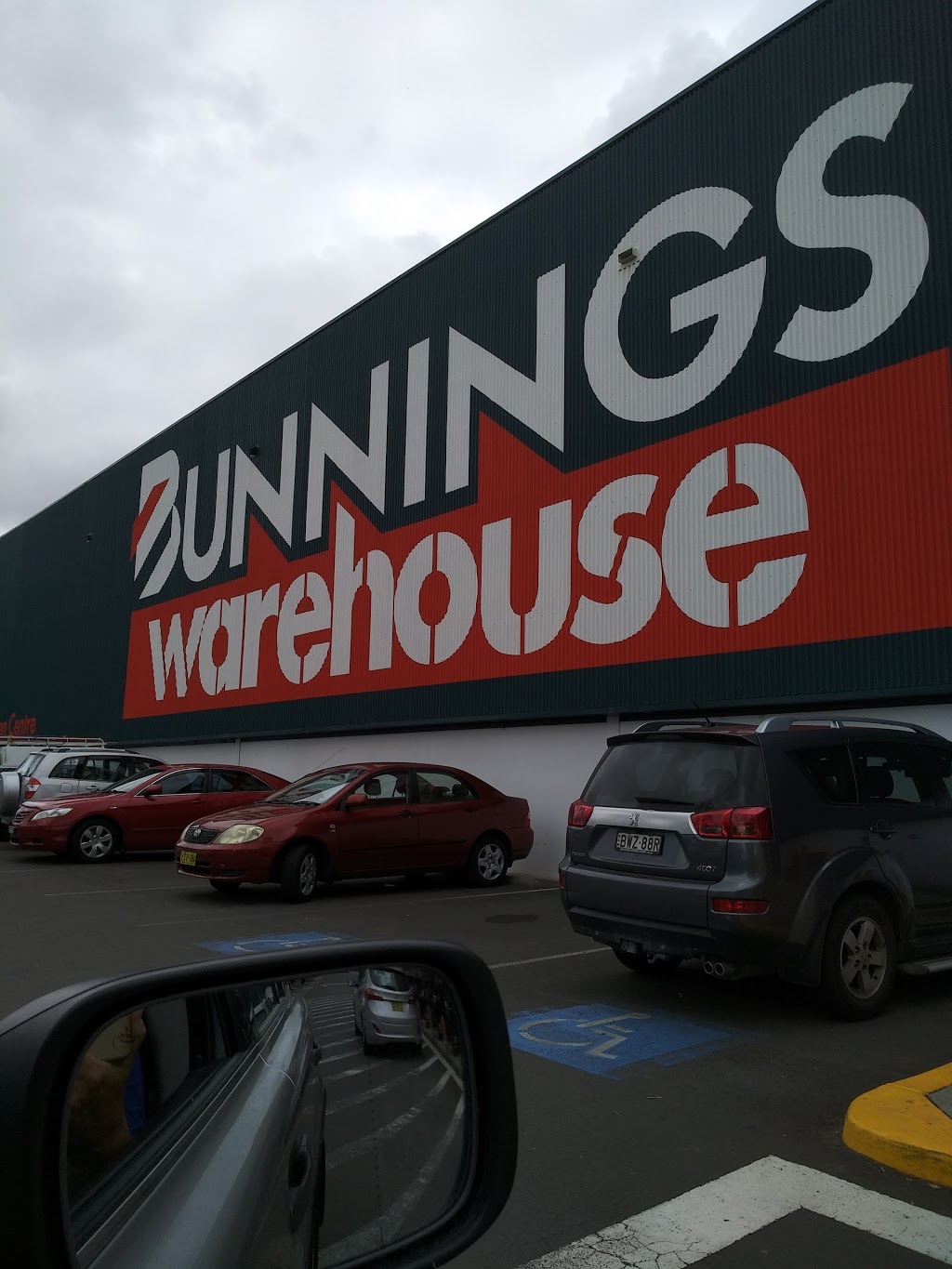 Bunnings Nowra | hardware store | 147/167 Princes Hwy, South Nowra NSW 2541, Australia | 0244245000 OR +61 2 4424 5000