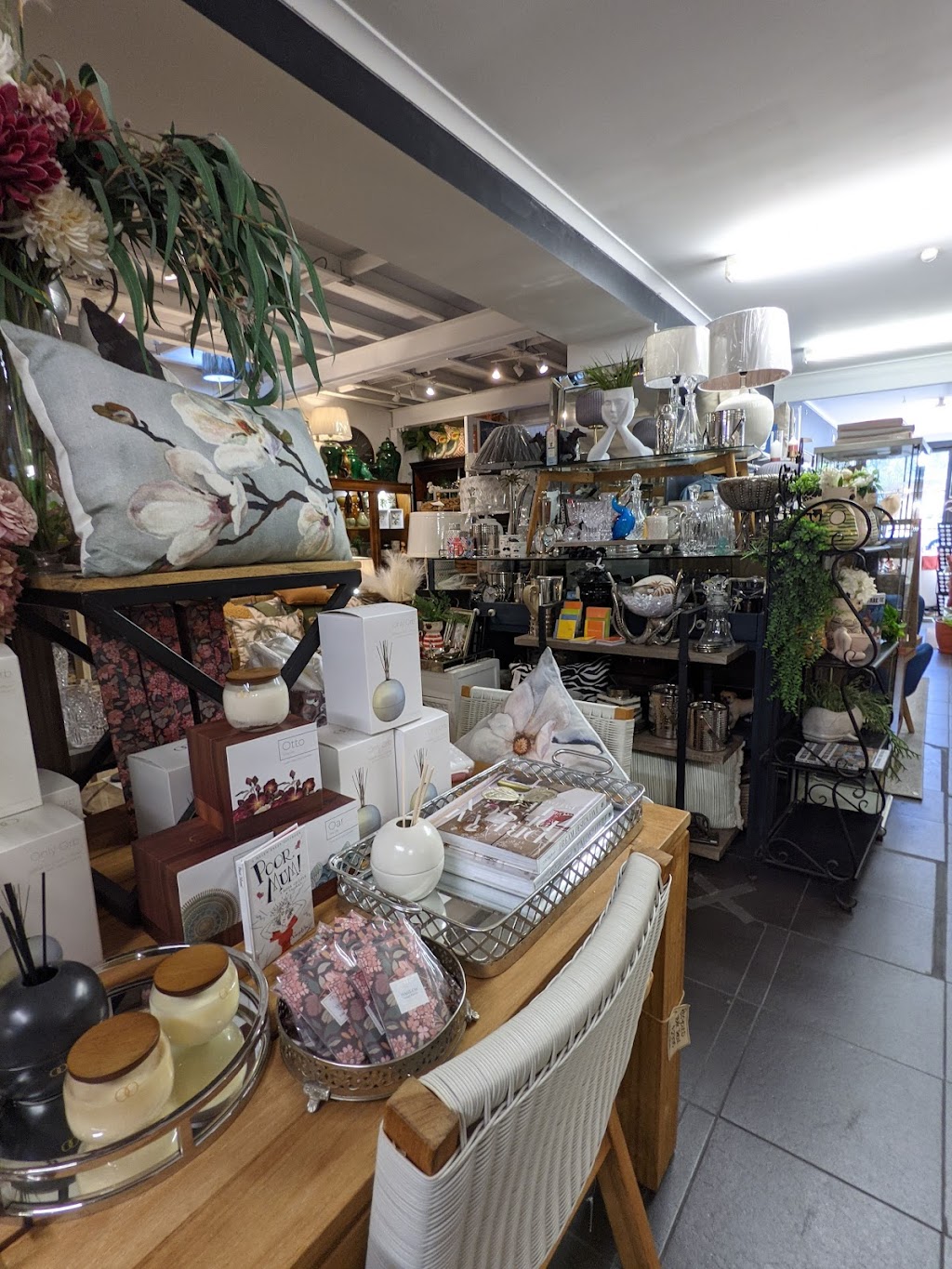 Perfect Living | 39 Oxford St, Bulimba QLD 4171, Australia | Phone: (07) 3399 8335