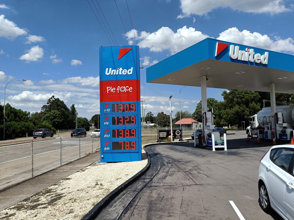United (Pie Face) | gas station | Lot 10/12 Les Darcy Dr, Maitland NSW 2320, Australia | 0249333991 OR +61 2 4933 3991