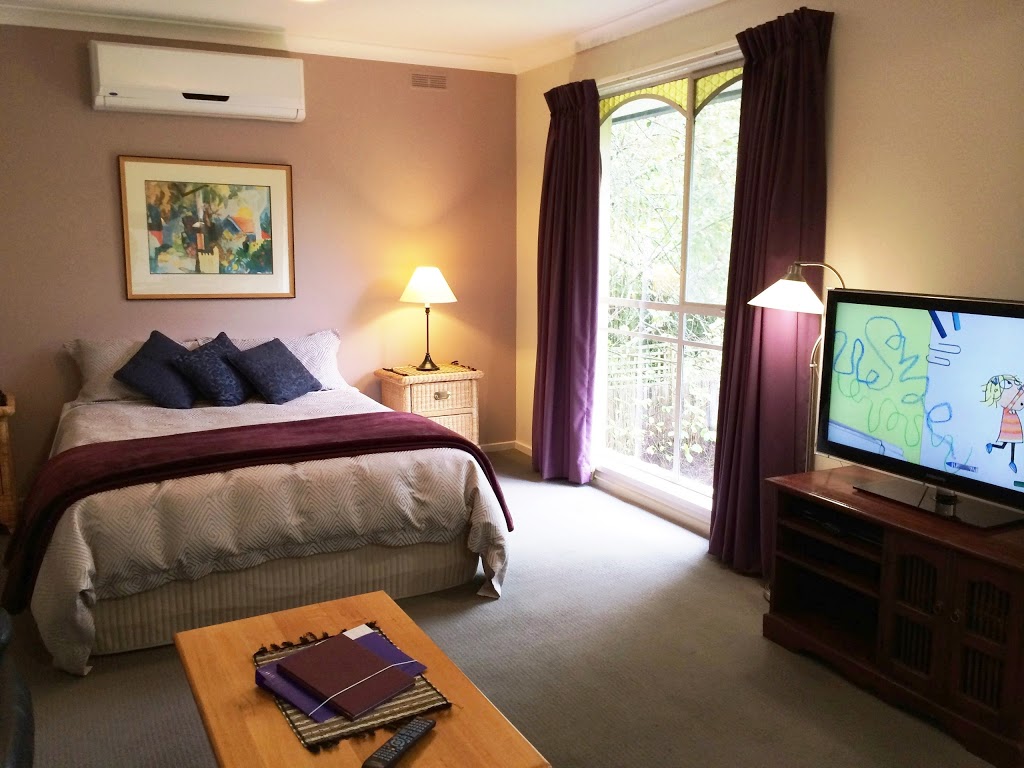 Acacia Spa Garden Suite | 35 Leggatt St, Daylesford VIC 3460, Australia | Phone: 0439 482 802