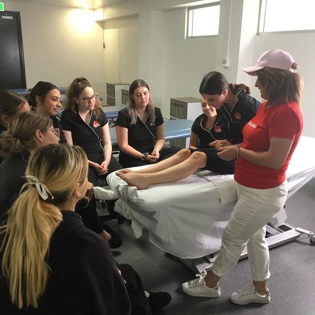 Sugaring Australia | 10 Gon Chee Ct, Carindale QLD 4152, Australia | Phone: 0421 812 486