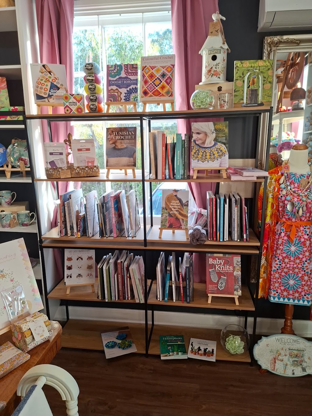 Fleur Cottage | Unit 1/32 Bridge St, Richmond TAS 7025, Australia | Phone: 0401 195 881
