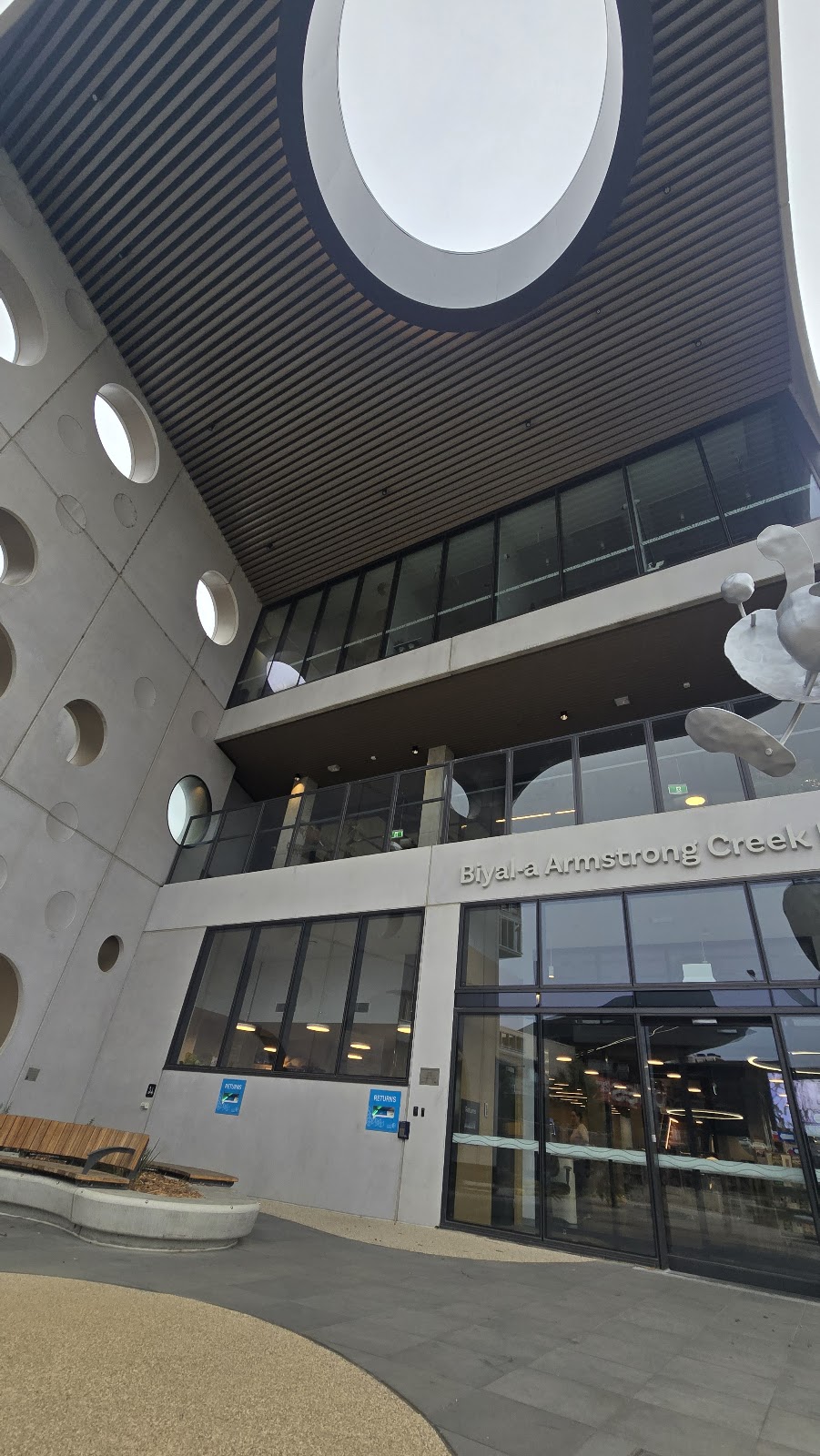 Biyal-a Armstrong Creek Library | 20 Main St, Armstrong Creek VIC 3217, Australia | Phone: (03) 4201 0672