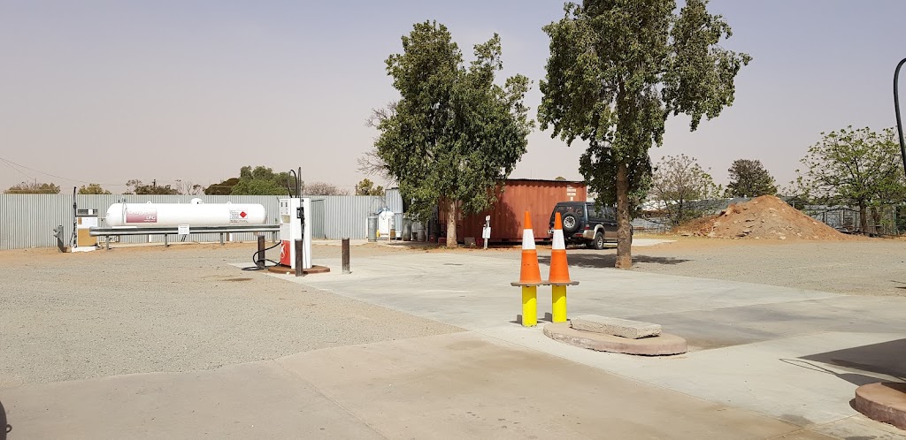 Coombes Transport | gas station | 28 Perry St, Menindee NSW 2879, Australia | 0880914297 OR +61 8 8091 4297
