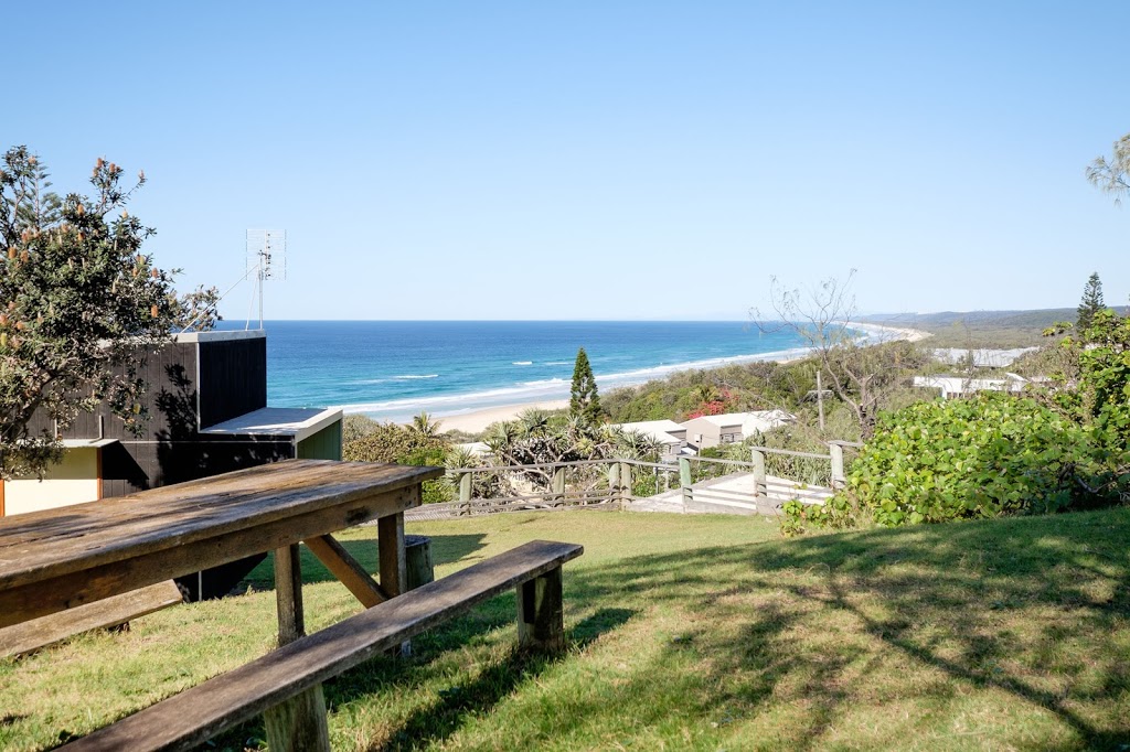 Skyline | lodging | 15 Moongalba Rd, Point Lookout QLD 4183, Australia | 0734153949 OR +61 7 3415 3949