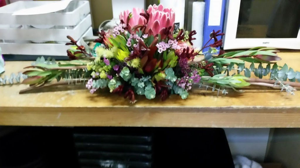 Forrestfield Florist | florist | 4M/20 Strelitzia Ave, Forrestfield WA 6058, Australia | 0894531004 OR +61 8 9453 1004