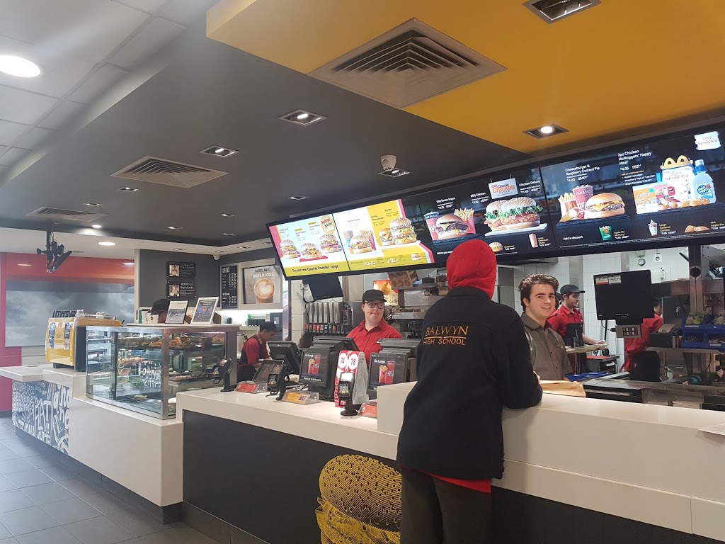 McDonalds Balwyn | meal takeaway | 318 Whitehorse Rd, Balwyn VIC 3103, Australia | 0392452900 OR +61 3 9245 2900