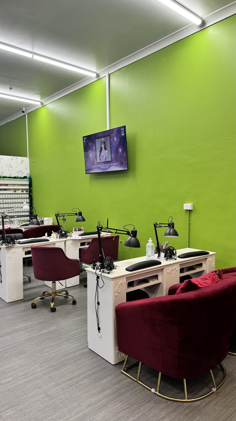 Belinda nails and beauty | Lighthouse Plaza, Shop-1/100 Ocean Dr, Port Macquarie NSW 2444, Australia | Phone: (02) 6584 4401