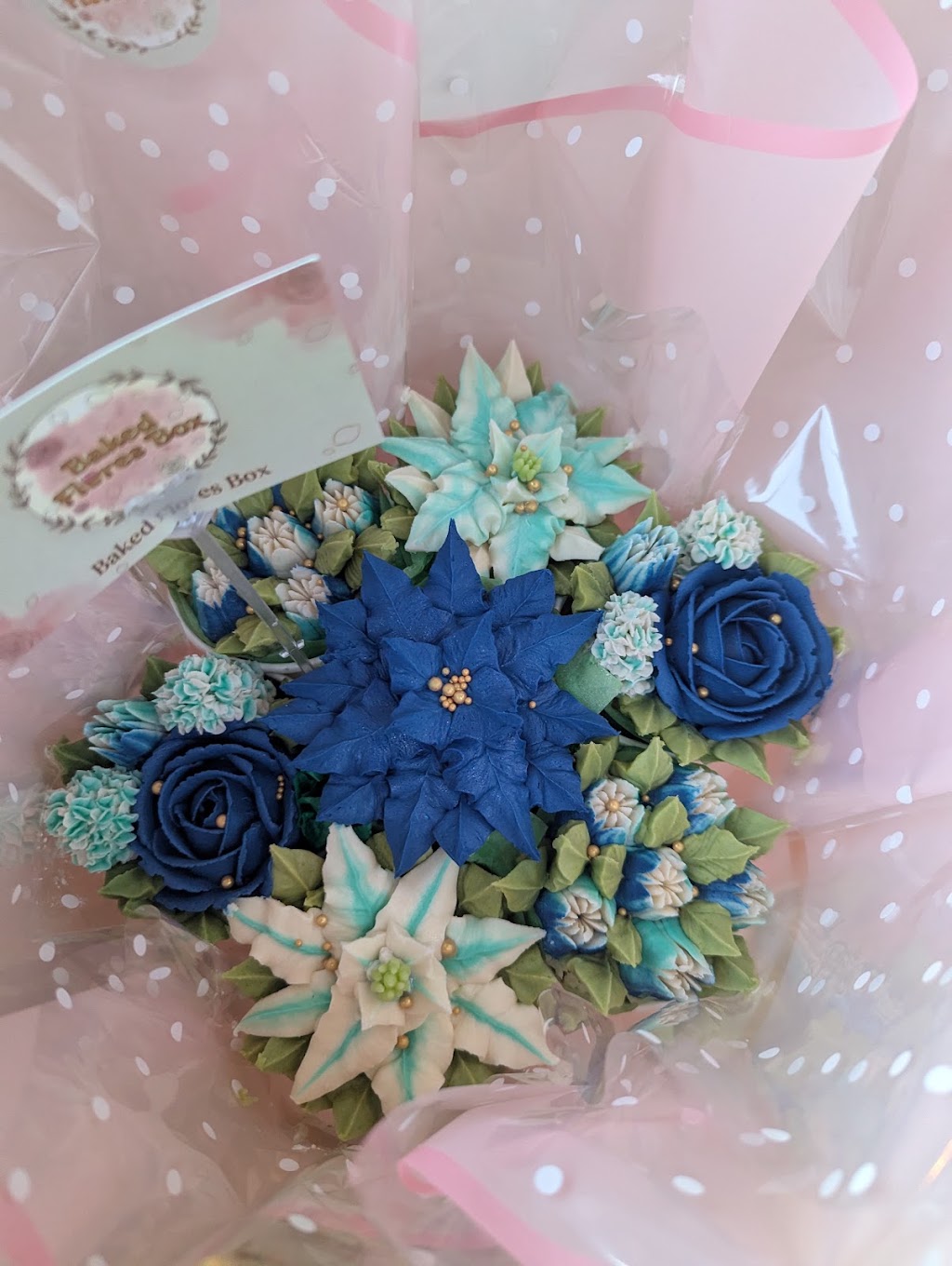 Baked Flores Box - Floral Cupcake bouquet Penrith | 12 Vista St, Penrith NSW 2750, Australia | Phone: 0494 617 353