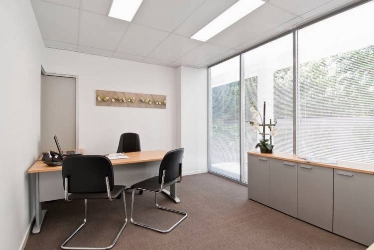 Chevron Point Business Centre Serviced Offices Gold Coast | real estate agency | 7-9 Burra St, Surfers Paradise QLD 4217, Australia | 0755629500 OR +61 7 5562 9500