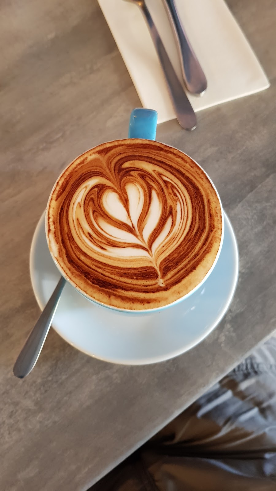 Espresso & Co Cafe | cafe | 115-117 Williams Esplanade, Palm Cove QLD 4879, Australia | 0447155488 OR +61 447 155 488