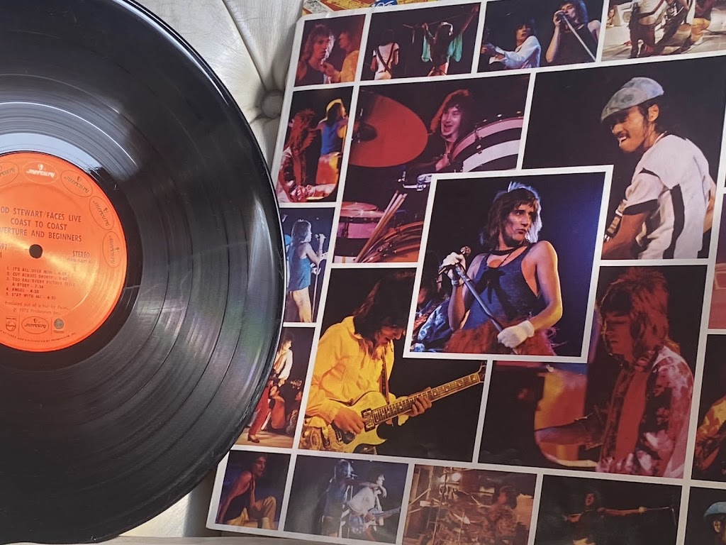 Rare As Vinyl | 5 Flinders Way, Surf Beach NSW 2536, Australia | Phone: 0459 300 943