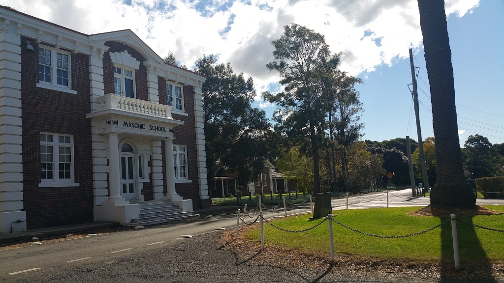 Balcombe Heights Estate | park | Jasper Rd, Baulkham Hills NSW 2153, Australia | 1300426654 OR +61 1300 426 654