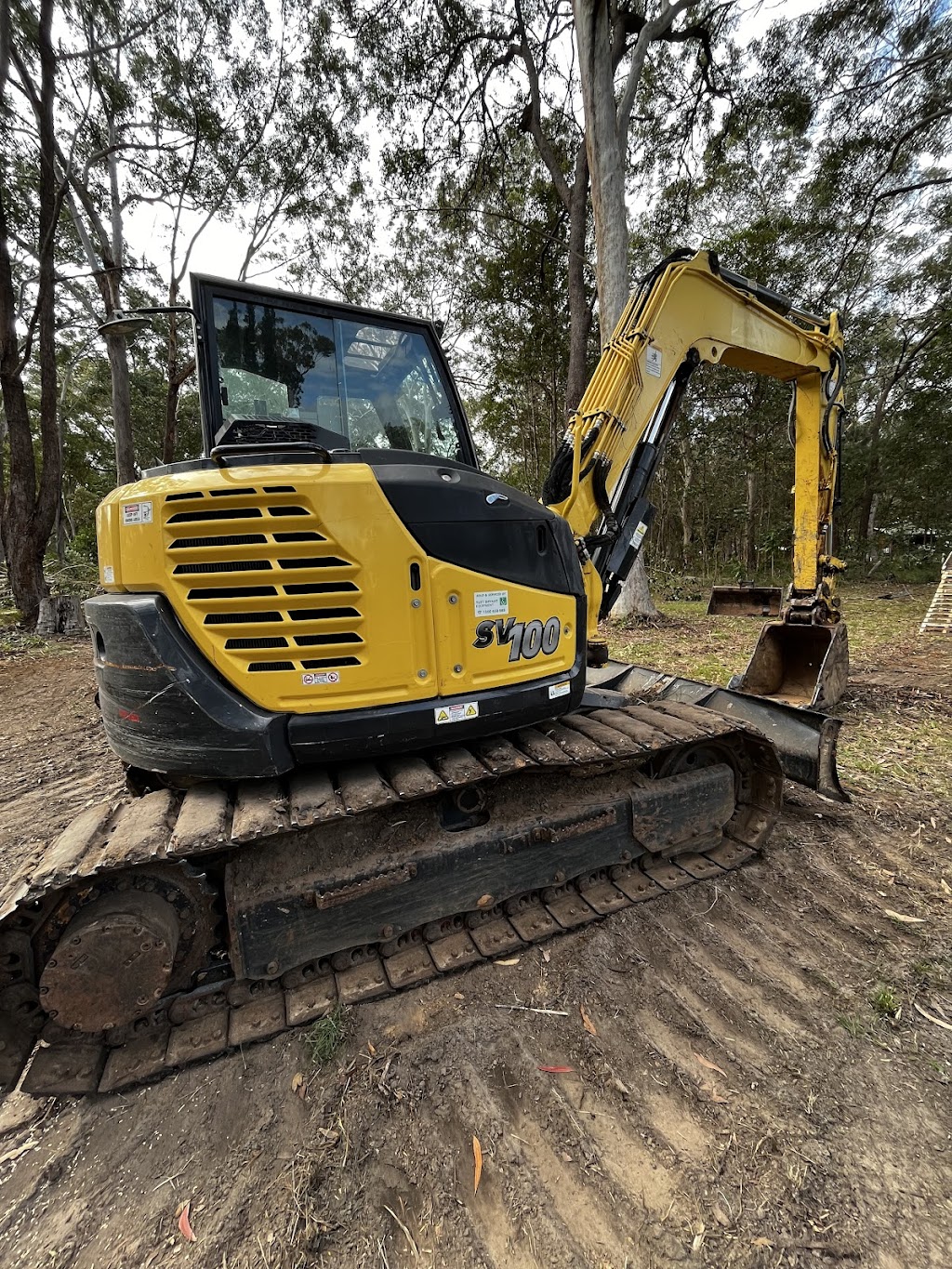 Russell Island block clearing and building services | 8 Lindwall St, Russell Island QLD 4184, Australia | Phone: 0400 448 228