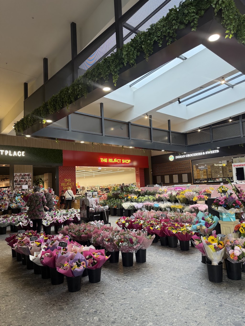 Tom’s Marketplace | MO2/40 Main St, Armstrong Creek VIC 3217, Australia | Phone: 0401 909 511