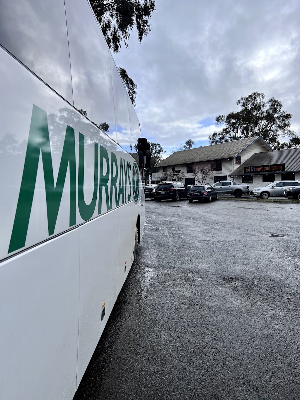 Murrays Coaches | point of interest | Unit 6/2 Somerville Rd, Footscray VIC 3011, Australia | 132259 OR +61 132259