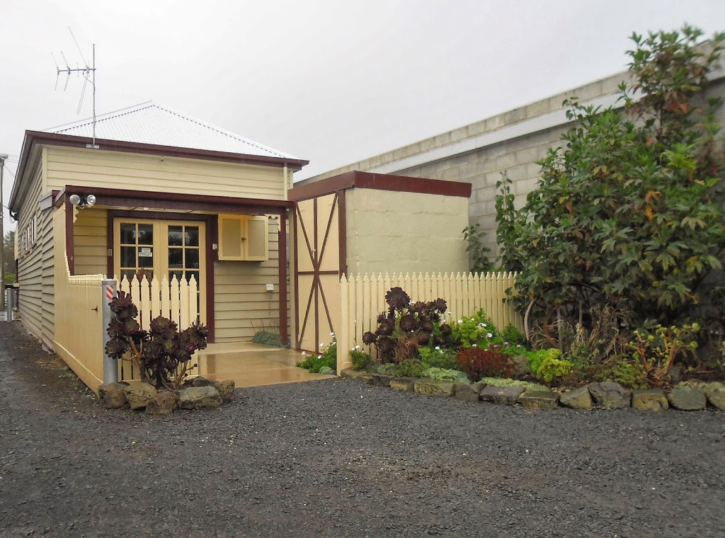 Shipahoys Antique Centre & Cottage accommodation | real estate agency | 9 Mahoneys Rd, Killarney VIC 3283, Australia | 0355687268 OR +61 3 5568 7268