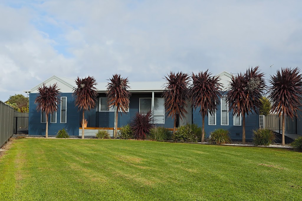 Blue Fin Holiday Homes | 7 Shell Dr, Port Macdonnell SA 5291, Australia | Phone: 0417 855 280