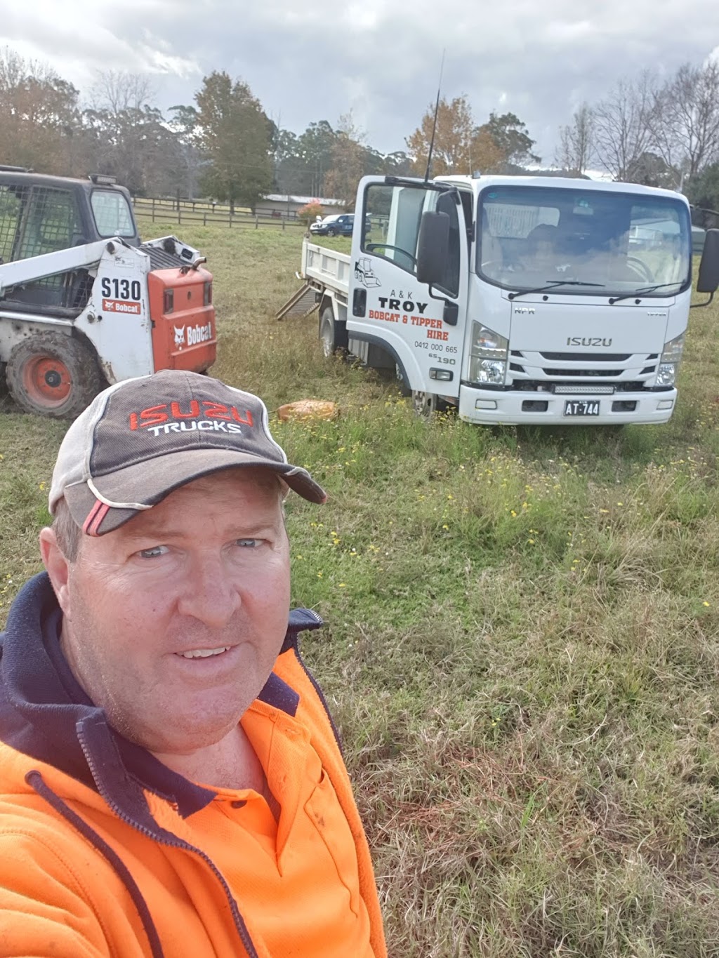 A & K Troy Bobcat & Tipper Hire | general contractor | 31 Warner Ave, Tuggerawong NSW 2259, Australia | 0412000665 OR +61 412 000 665