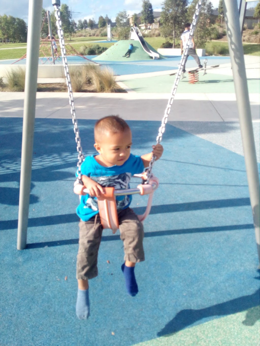 Kids Park | park | 19 Baw Baw Avenue, Minto NSW 2566, Australia | 0246454000 OR +61 2 4645 4000