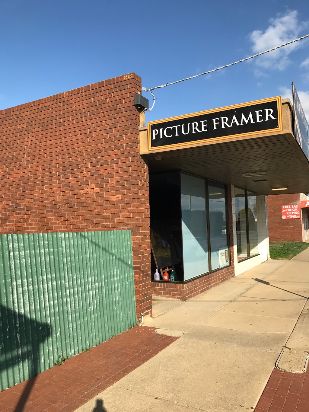 J&K Picture Framing | museum | 16 William St, Cobram VIC 3644, Australia | 0411210337 OR +61 411 210 337