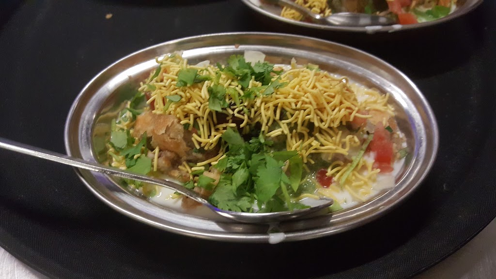 Taj In Lara - Gourmet India | meal takeaway | 4/9-25 McClelland Ave, Lara VIC 3212, Australia | 0352828828 OR +61 3 5282 8828