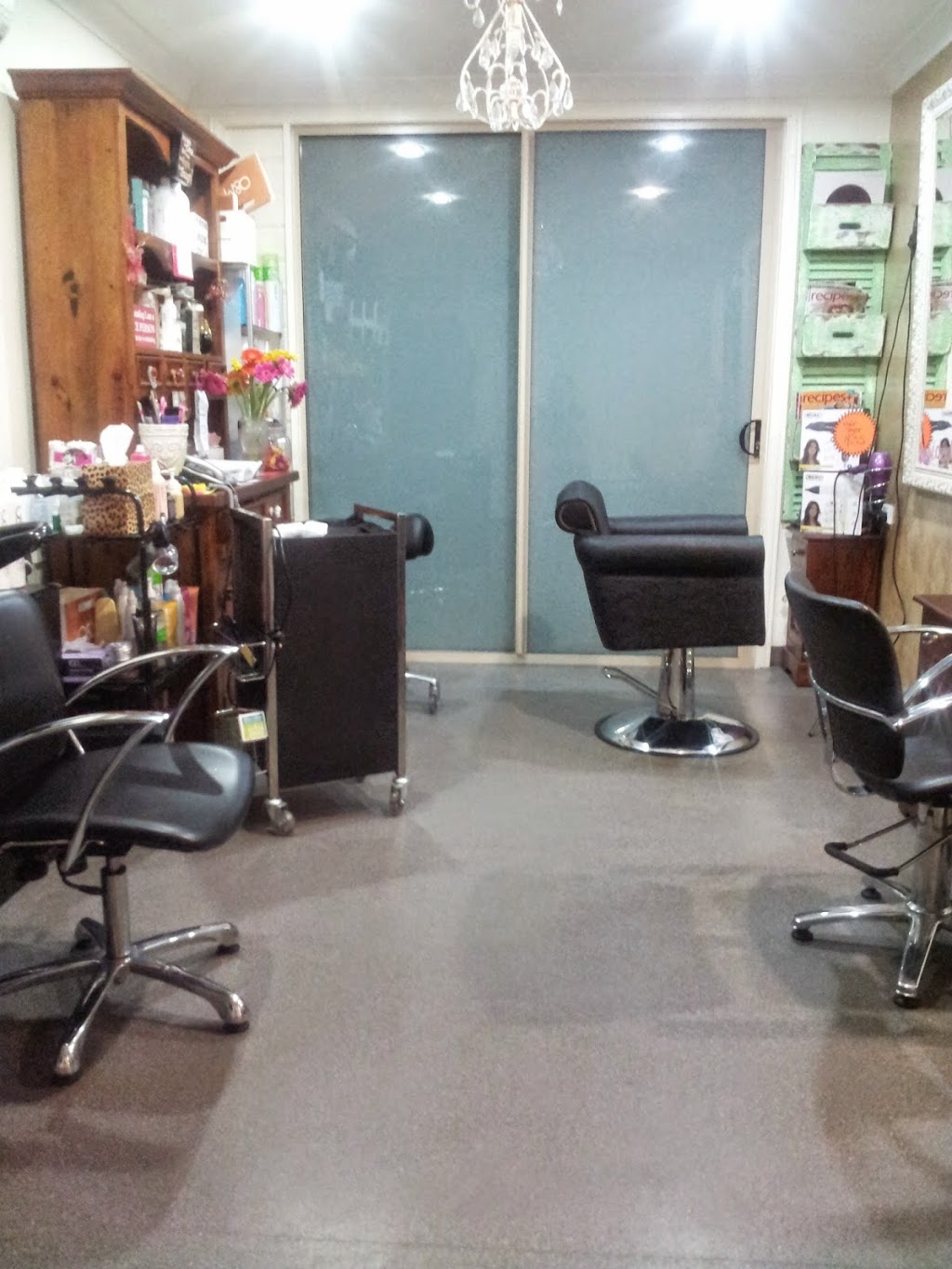 Cheryls Hair Salon | 4 Hendrix St, Windaroo QLD 4207, Australia | Phone: (07) 3804 1341