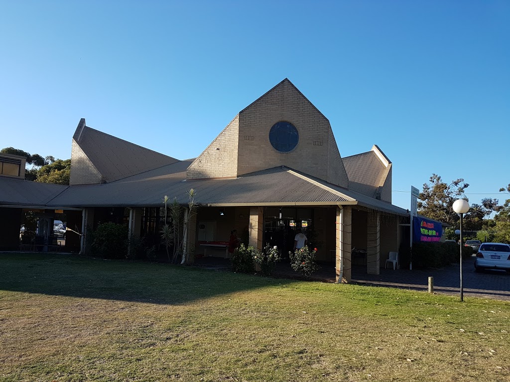 Our Lady of Mercy, Girrawheen | church | 5 Patrick Ct, Girrawheen WA 6064, Australia | 0893423562 OR +61 8 9342 3562