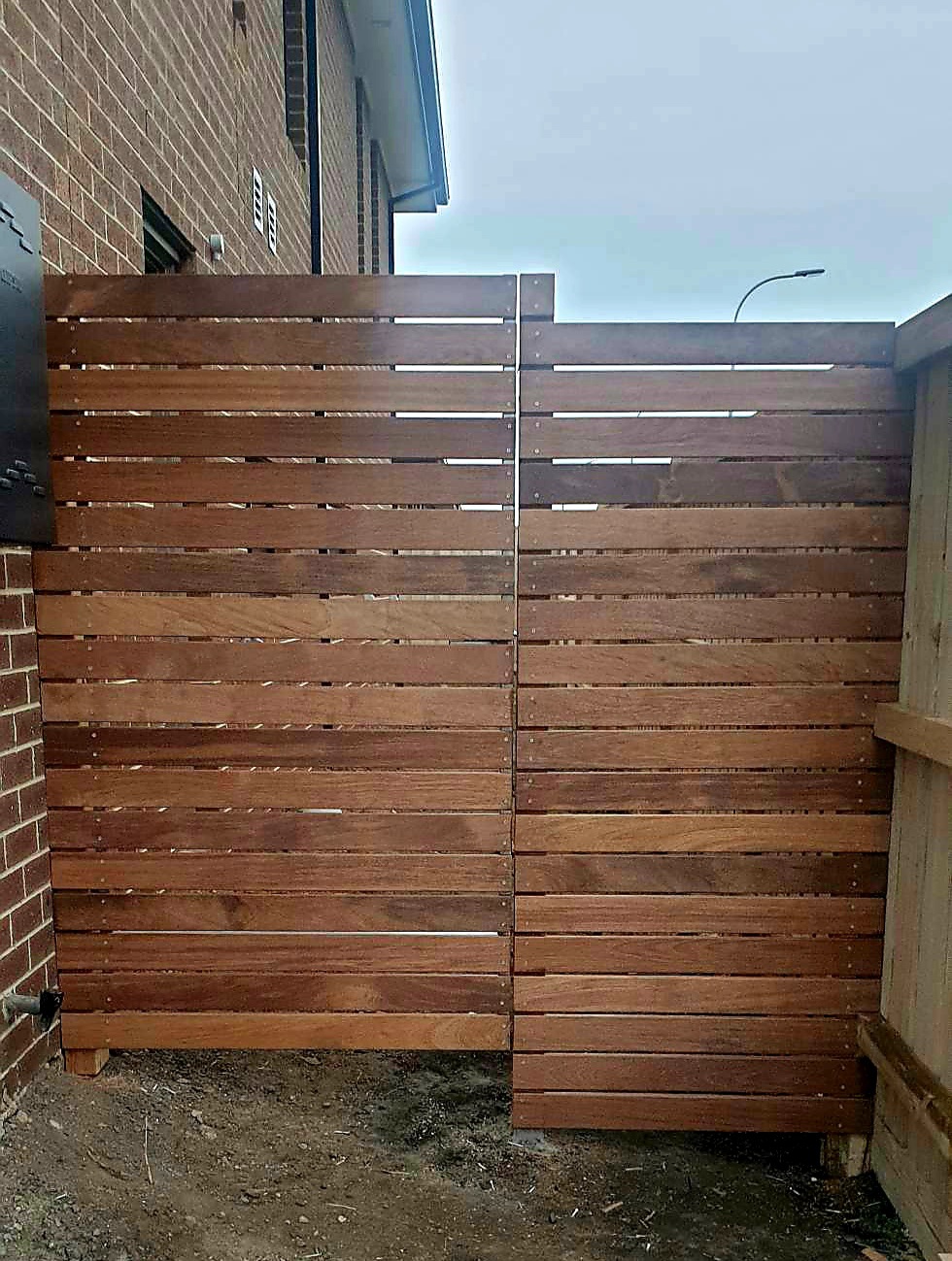 Ridge Fencing | Trueman St, Cranbourne West VIC 3977, Australia | Phone: 0411 961 405