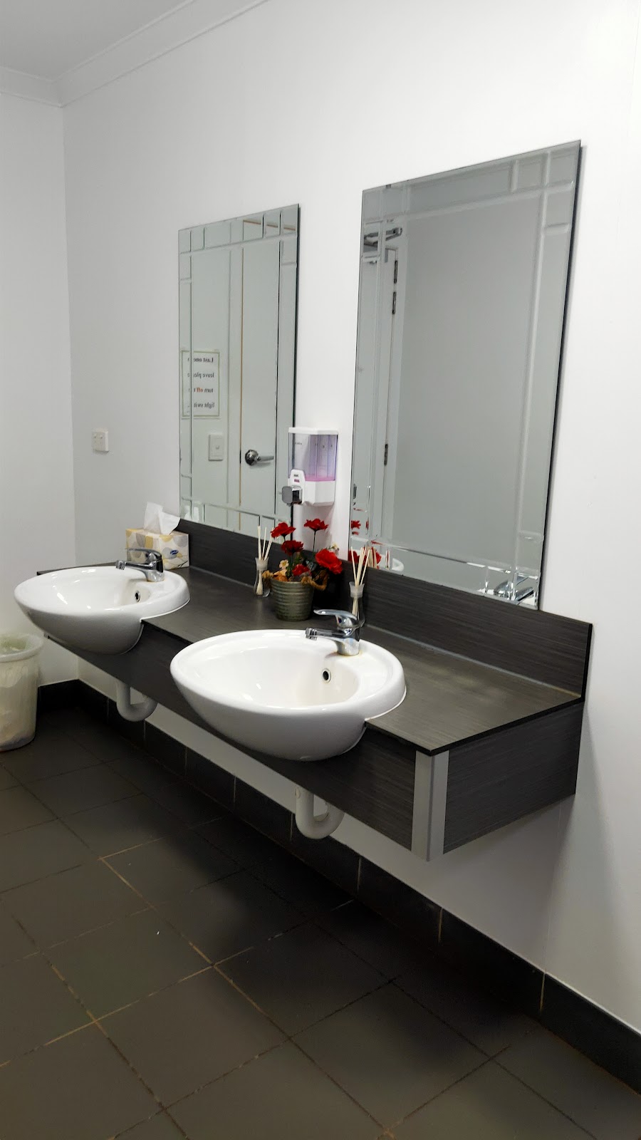Eulo Queen Hotel & Caravan Park | Leo St, Eulo QLD 4491, Australia | Phone: (07) 4655 4867