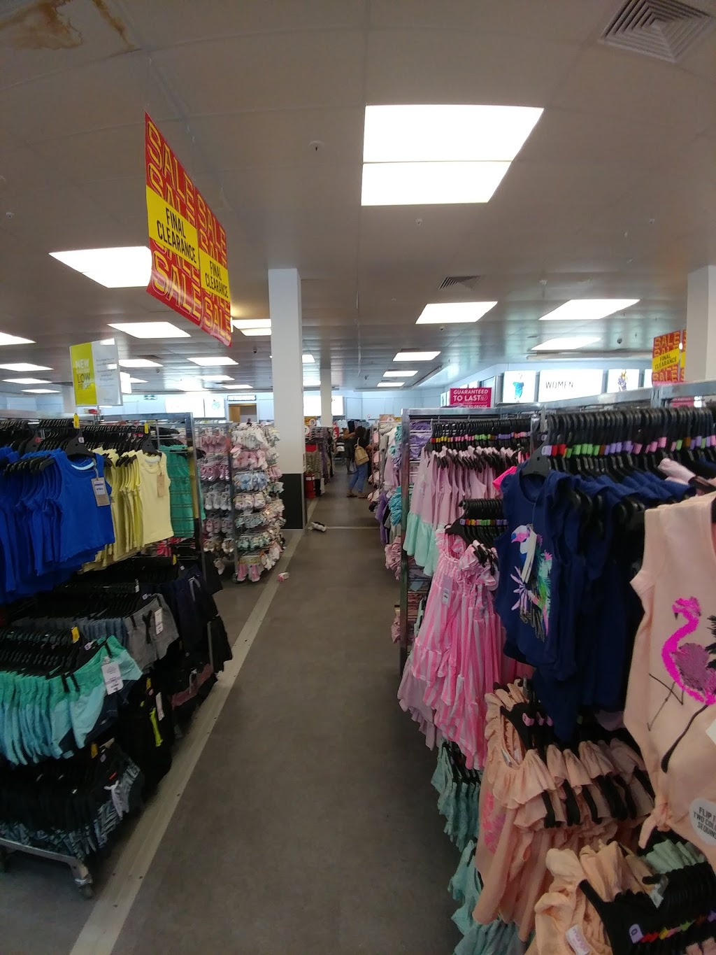 Best&Less | clothing store | Cockburn Gateways Shopping Centre, Cnr Beelier Drv &, Kwinana Fwy, Success WA 6164, Australia | 0894993846 OR +61 8 9499 3846